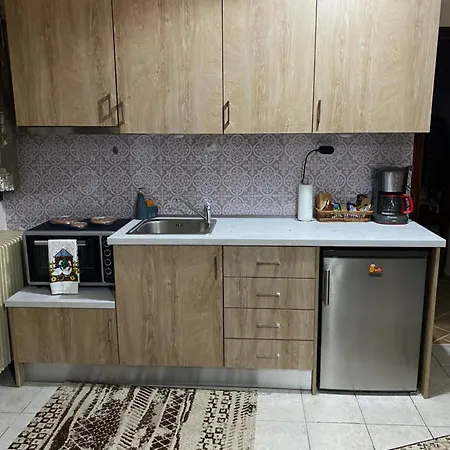 Venias House 1 *