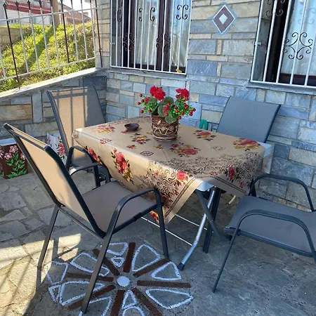 Venias House 1 *