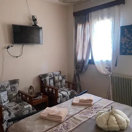 Venias House 1 Apartment
