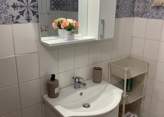 Venias House 1 Apartman Kasztoriá